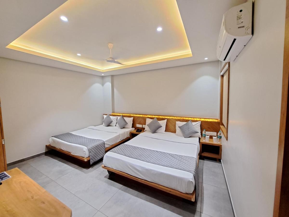 Somnāth Hotel Om מראה חיצוני תמונה