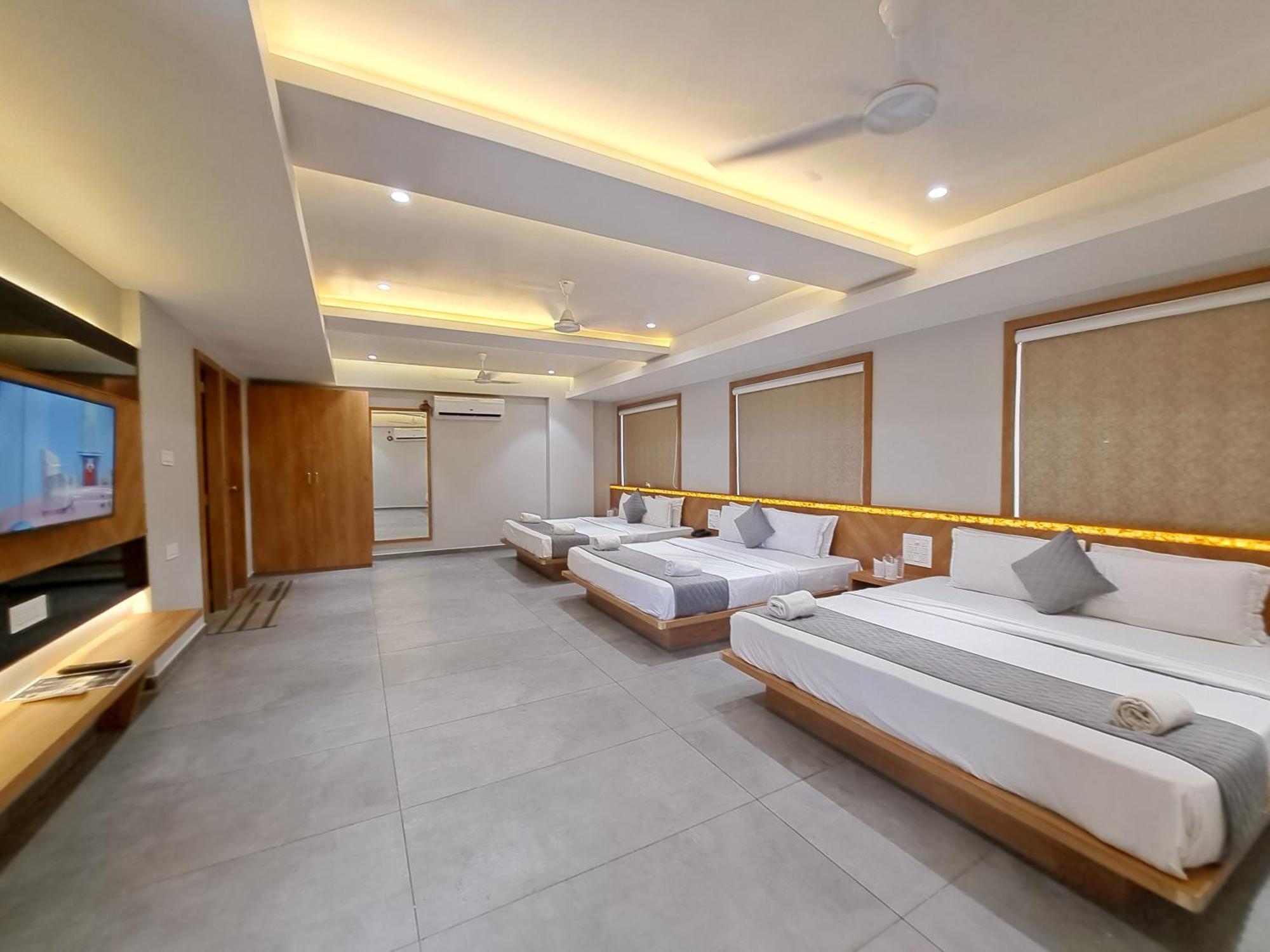 Somnāth Hotel Om חדר תמונה